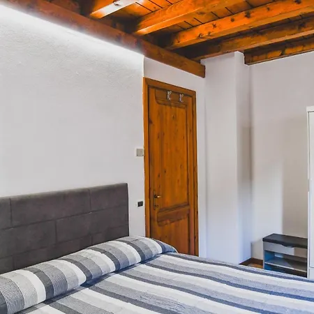 Vittoria House * סטרסה