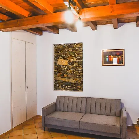 Vittoria House *