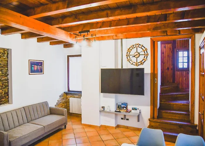 Vittoria House *