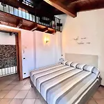 Vittoria House *
